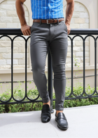 Model wears 32"