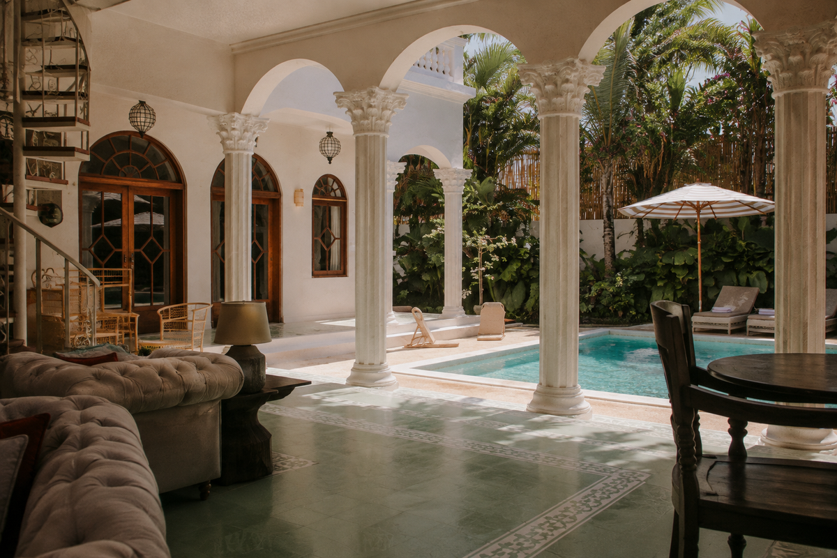 Shade between the columns
