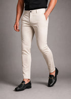 Model wears 34"